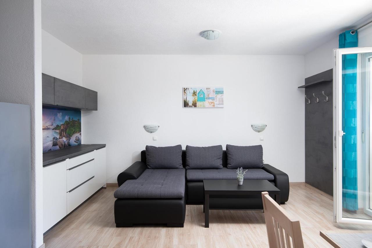 Apartmani Mirna Luka Pomer Eksteriør billede